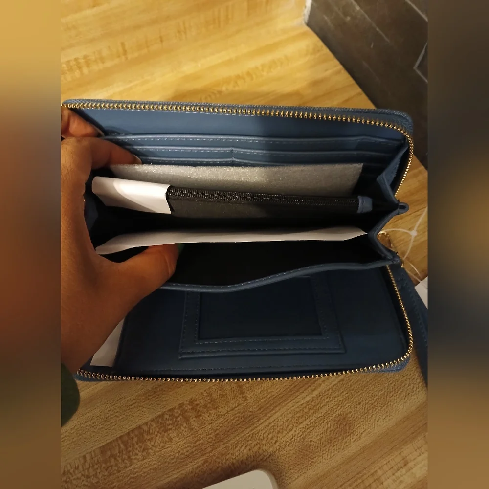 Betsey Johnson Denim W/Embroidered Flower Print Wallet/ Wristlet NWT - Picture 3 of 11